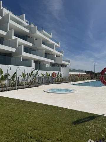 2 bedroom Apartment for sale in La Duquesa / Puerto de la Duquesa, Manilva - € 449,000 (Ref: 10025842)