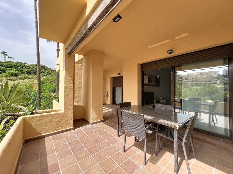 2 bedroom Apartment for sale in La Duquesa / Puerto de la Duquesa with pool garage - € 289,000 (Ref: 10025908)