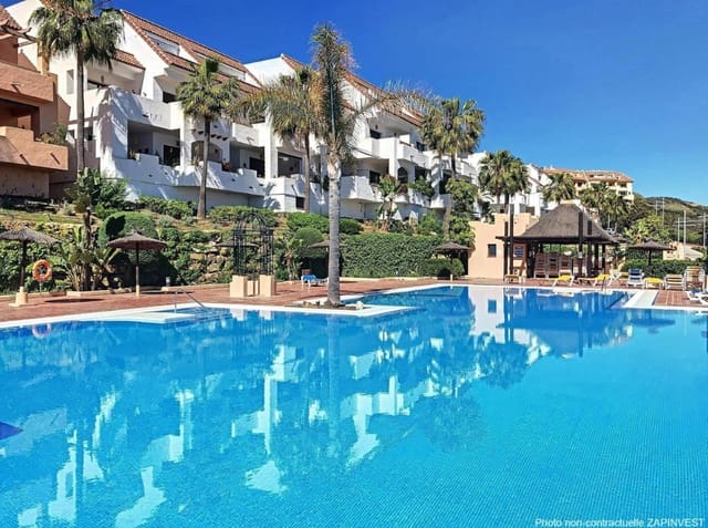 2 bedroom Apartment for sale in La Duquesa / Puerto de la Duquesa, Manilva with pool garage - € 289,000 (Ref: 10025908)
