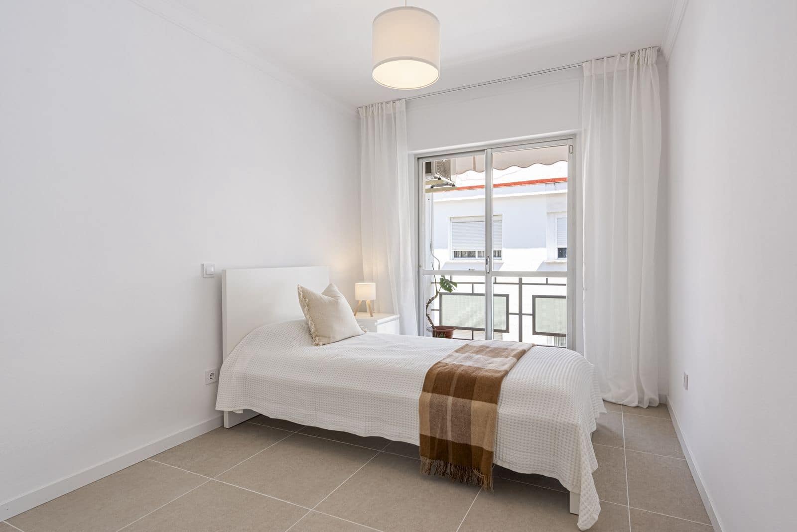 3 soveværelse Lejlighed til salg i Estepona - € 419.000 (Ref: 10025929)