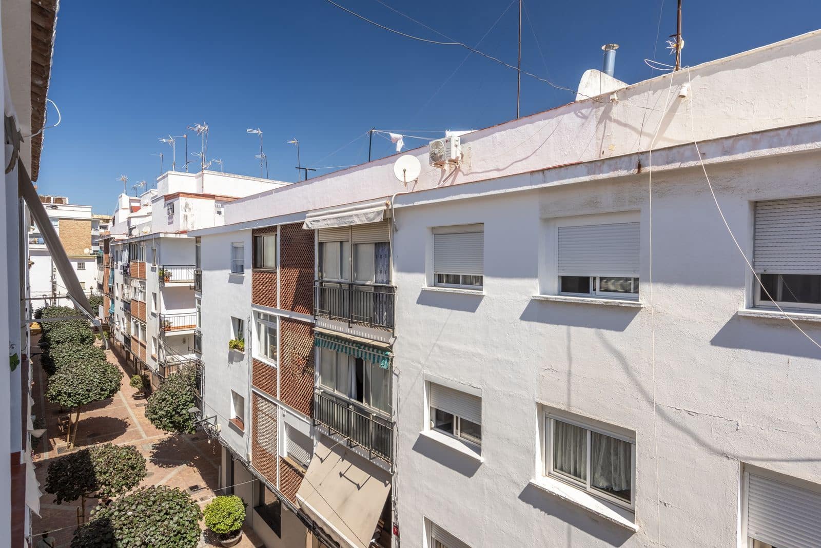 3 soveværelse Lejlighed til salg i Estepona - € 419.000 (Ref: 10025929)