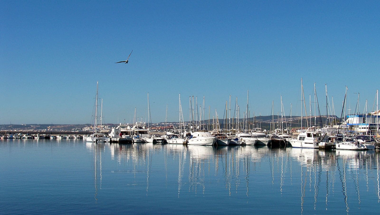 2 soveværelse Lejlighed til salg i Estepona med swimmingpool garage - € 370.000 (Ref: 10025940)