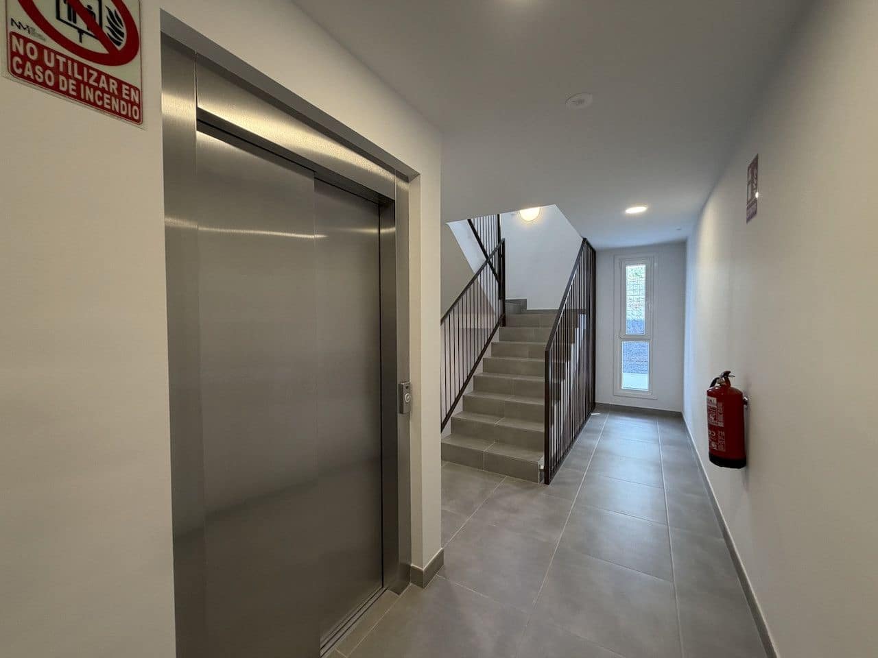 3 sovrum Lägenhet till salu i Estepona med pool garage - 475 000 € (Ref: 10026037)