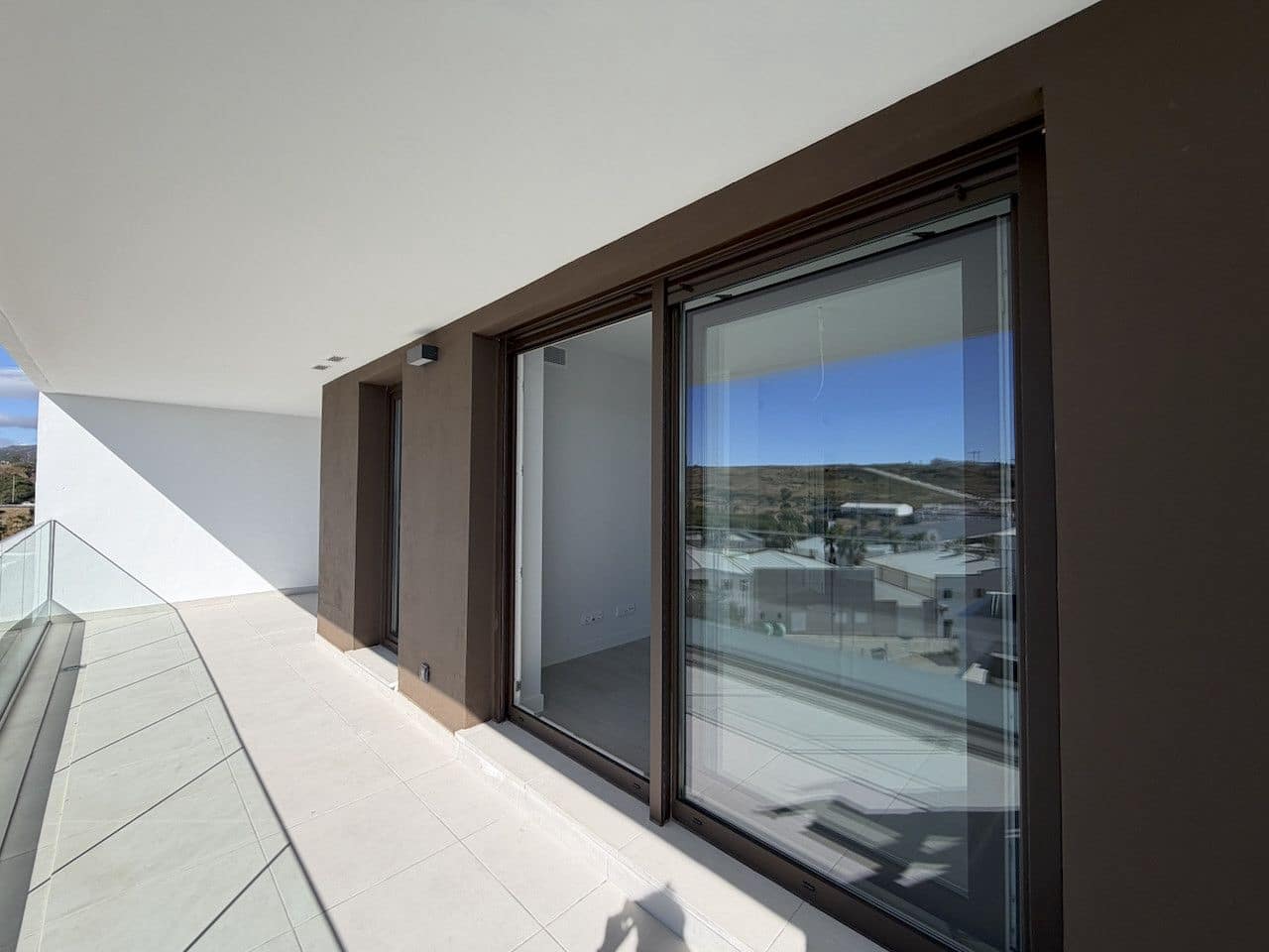 3 sovrum Lägenhet till salu i Estepona med pool garage - 475 000 € (Ref: 10026037)