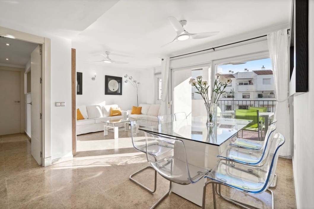 3 soverom Leilighet til salgs i Estepona med svømmebasseng garasje - € 460 000 (Ref: 10026040)
