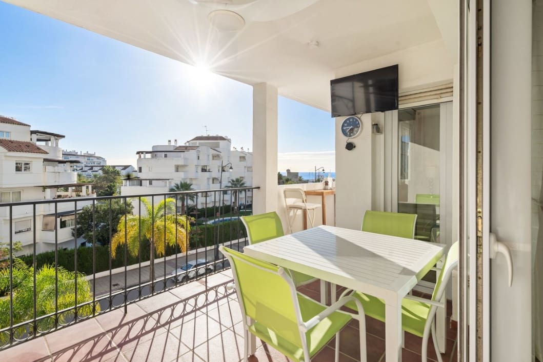 3 soverom Leilighet til salgs i Estepona med svømmebasseng garasje - € 460 000 (Ref: 10026040)