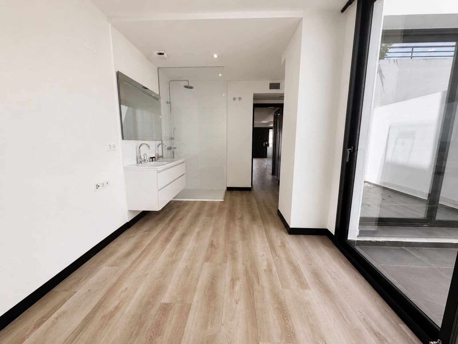 3 sypialnia Apartament na sprzedaż w La Cala de Mijas z basenem garażem - 397 000 € (Ref: 10028853)