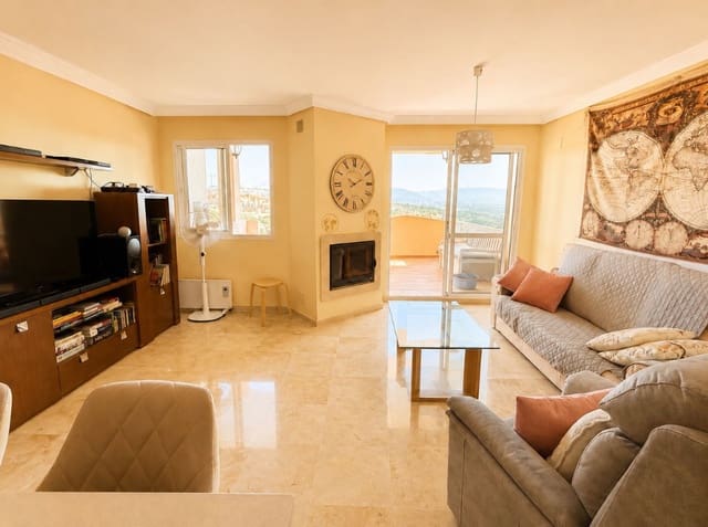 2 bedroom Apartment for sale in La Duquesa / Puerto de la Duquesa, Manilva with pool garage - € 299,900 (Ref: 10028854)