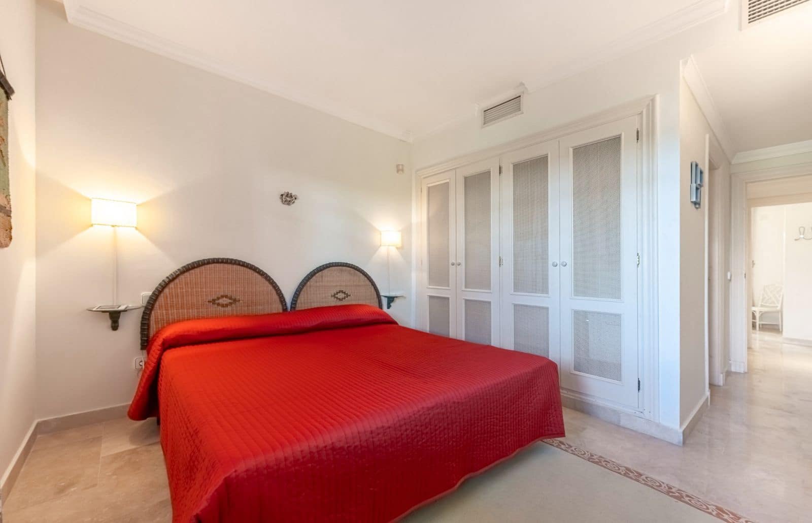 2 quarto Apartamento para venda em Nueva Andalucia com piscina garagem - 425 000 € (Ref: 10028931)