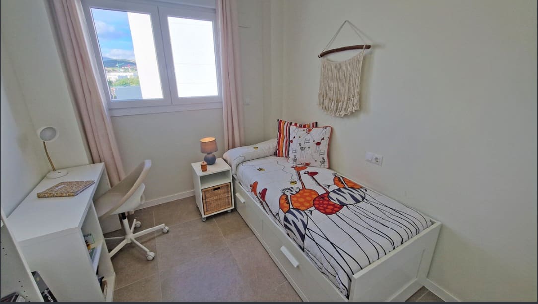 3 Zimmer Apartment zu verkaufen in Estepona mit Pool Garage - 439.000 € (Ref: 10030287)