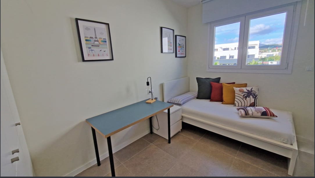 3 Zimmer Apartment zu verkaufen in Estepona mit Pool Garage - 439.000 € (Ref: 10030287)