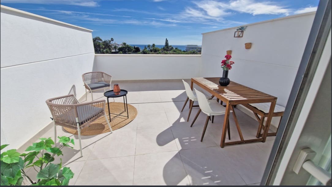 3 Zimmer Apartment zu verkaufen in Estepona mit Pool Garage - 439.000 € (Ref: 10030287)