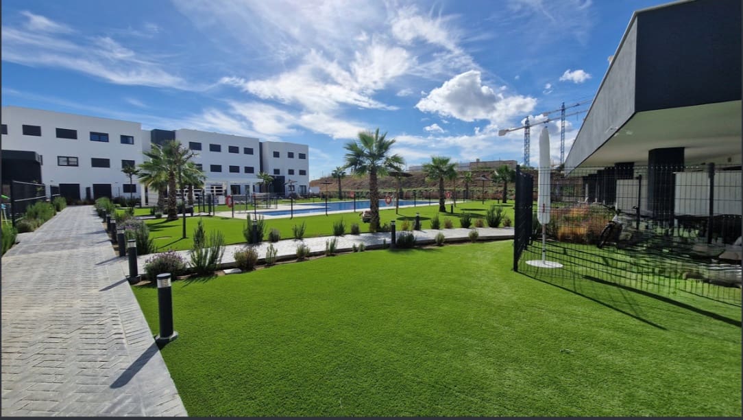 3 Zimmer Apartment zu verkaufen in Estepona mit Pool Garage - 439.000 € (Ref: 10030287)