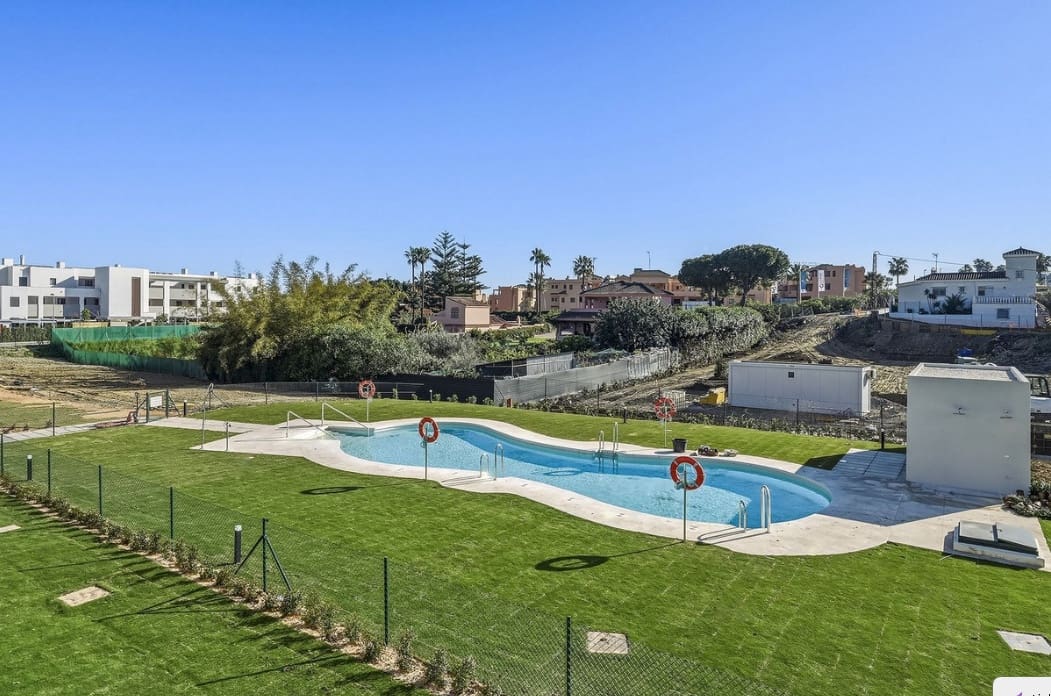 3 bedroom Apartment for sale in Casares with pool garage - € 450,000 (Ref: 10030537)