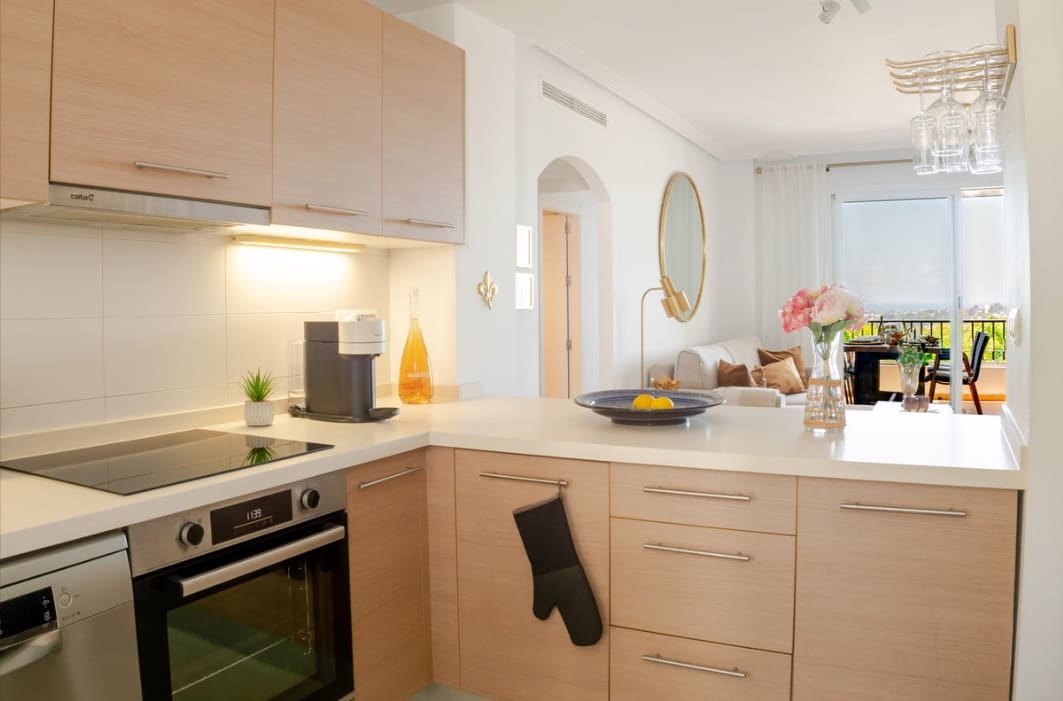 2 makuuhuone Huoneisto myytävänä paikassa Benahavis mukana uima-altaan - 440 000 € (Ref: 10032015)
