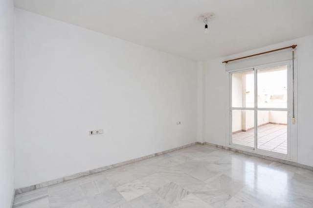 3 Zimmer Apartment zu verkaufen in Nueva Andalucia, Marbella mit Pool Garage - 495.000 € (Ref: 10032017)