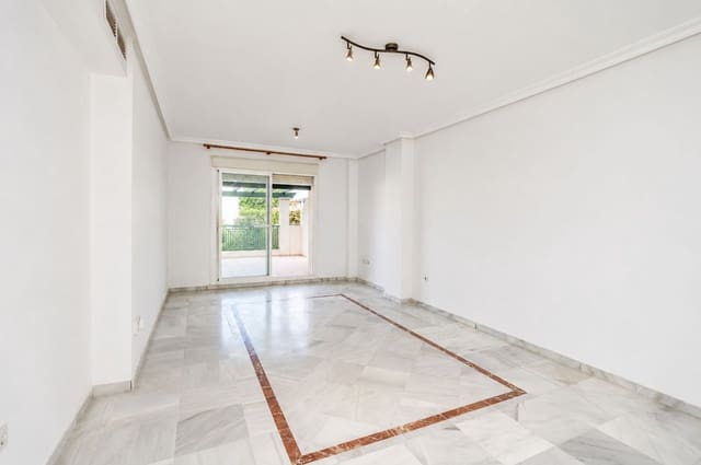 3 Zimmer Apartment zu verkaufen in Nueva Andalucia, Marbella mit Pool Garage - 495.000 € (Ref: 10032017)