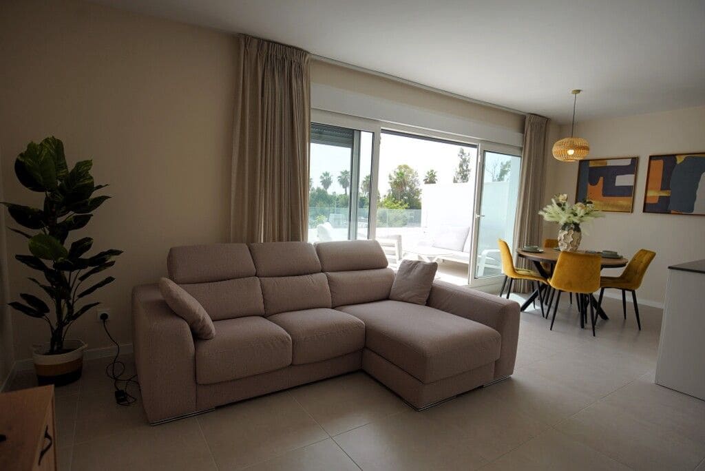 2 sovrum Lägenhet till salu i Estepona med pool garage - 475 000 € (Ref: 10032021)