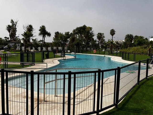 2 sovrum Lägenhet till salu i Estepona med pool garage - 475 000 € (Ref: 10032021)