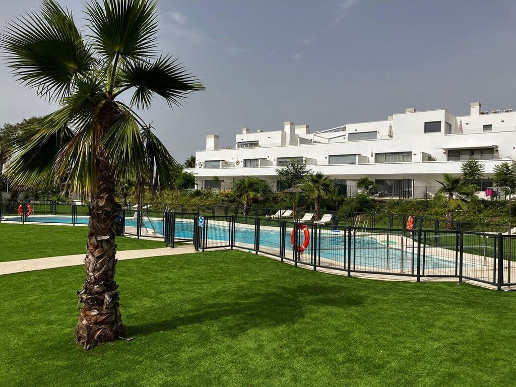 2 sovrum Lägenhet till salu i Estepona med pool garage - 475 000 € (Ref: 10032021)