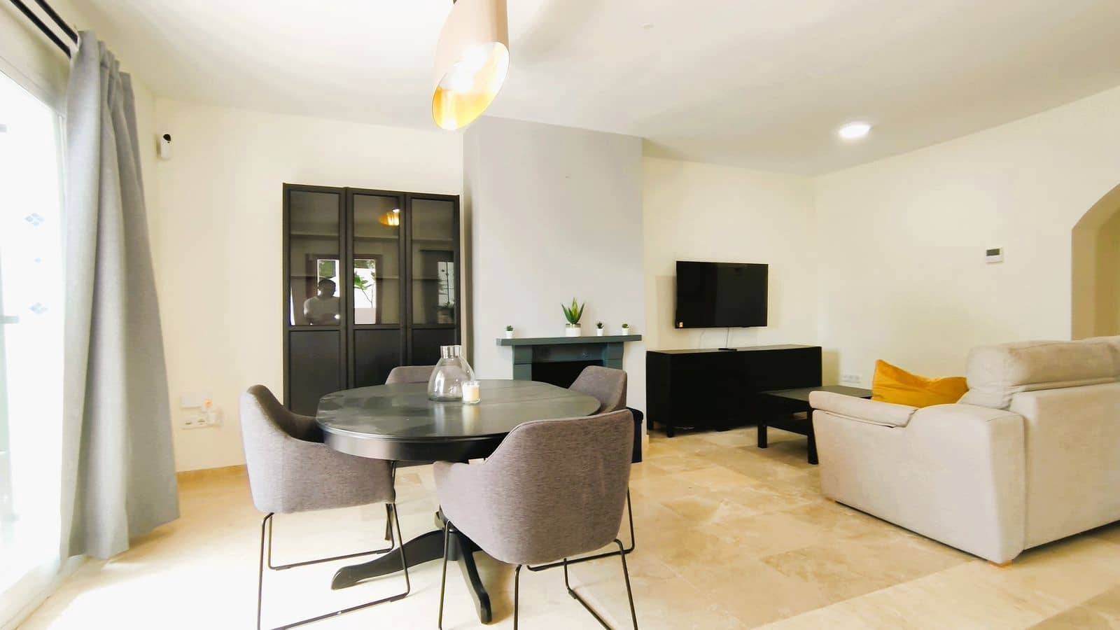 2 sypialnia Apartament na sprzedaż w Nueva Andalucia z basenem garażem - 459 000 € (Ref: 10032023)