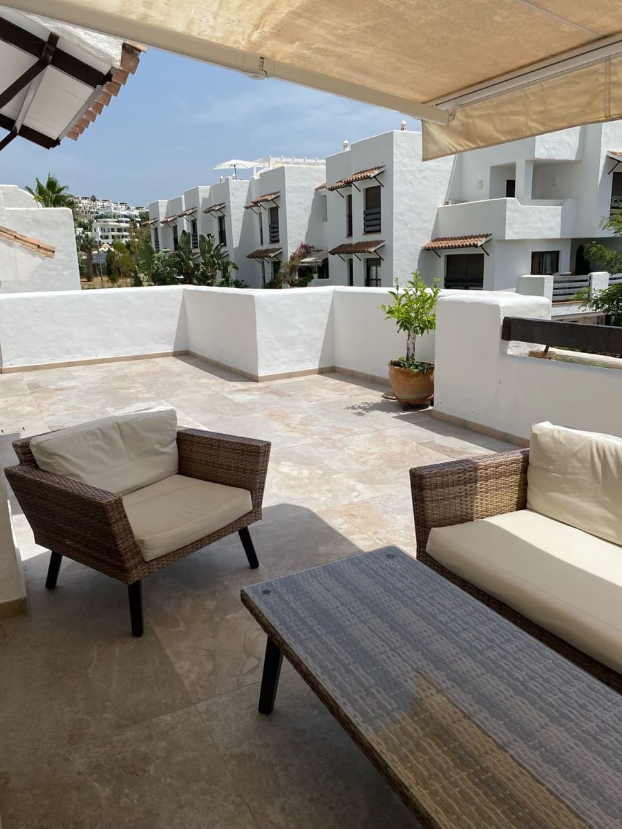 2 Zimmer Apartment zu verkaufen in Estepona mit Pool Garage - 386.000 € (Ref: 10032037)