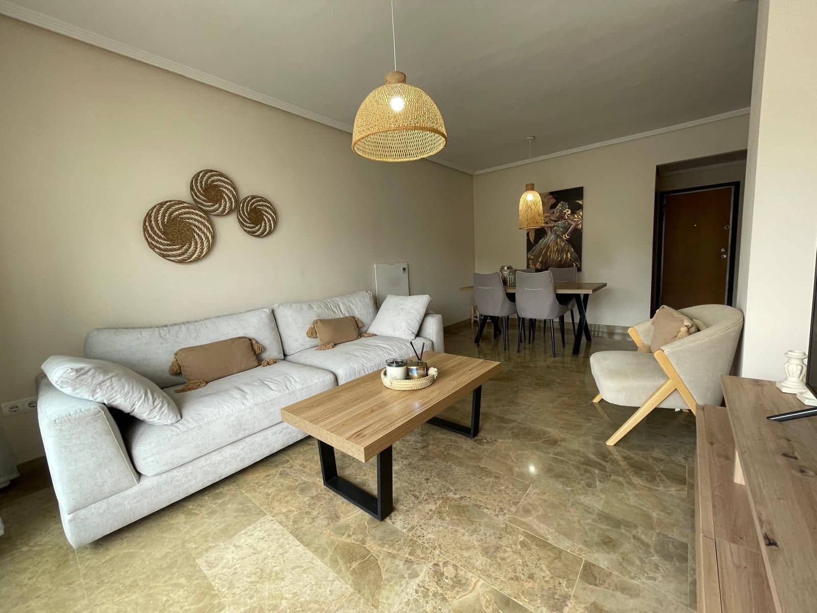 2 Zimmer Apartment zu verkaufen in Estepona mit Pool Garage - 386.000 € (Ref: 10032037)