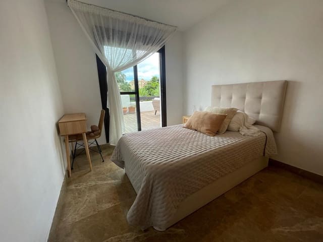 2 Zimmer Apartment zu verkaufen in Estepona mit Pool Garage - 386.000 € (Ref: 10032037)