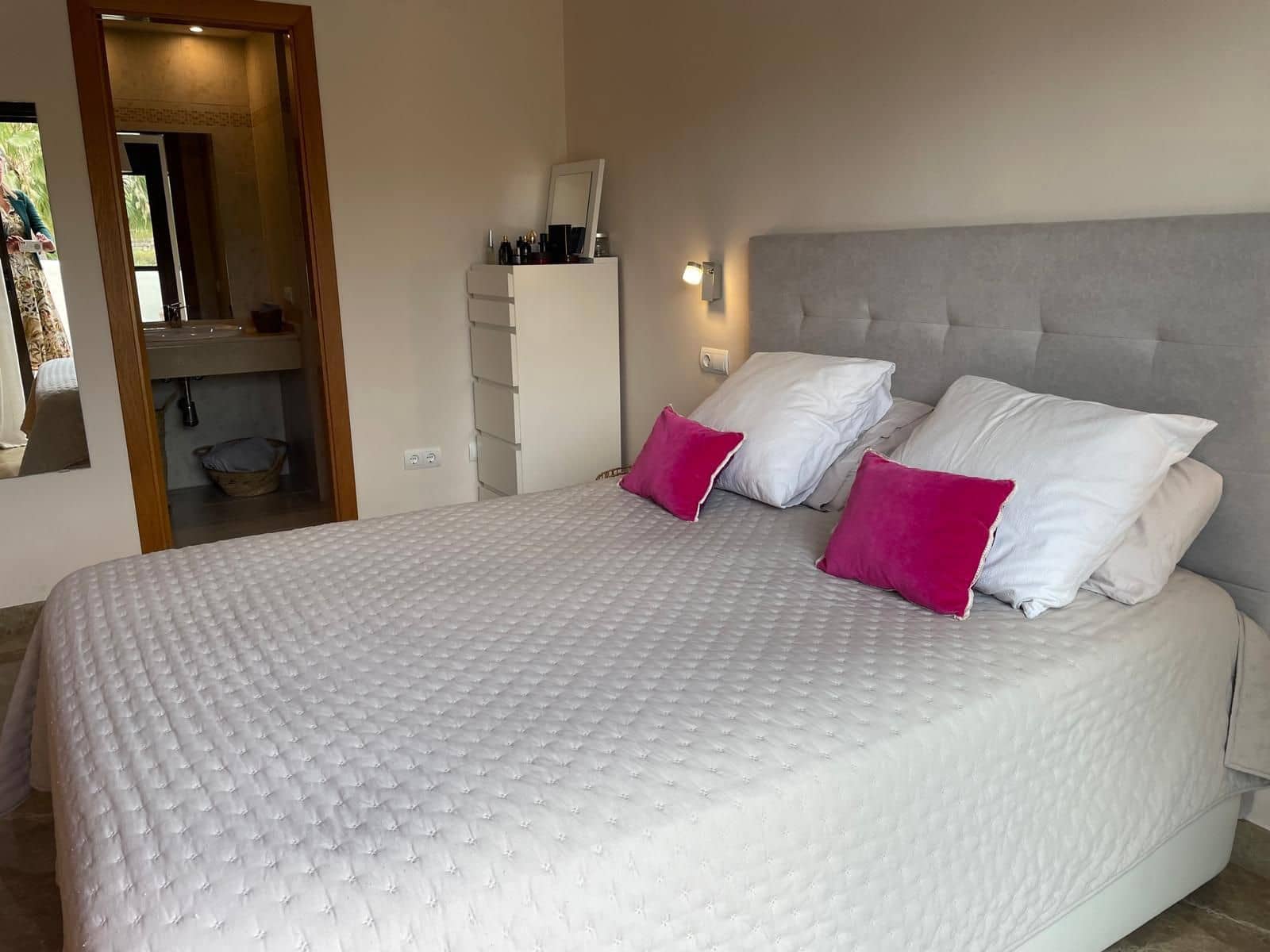 2 Zimmer Apartment zu verkaufen in Estepona mit Pool Garage - 386.000 € (Ref: 10032037)