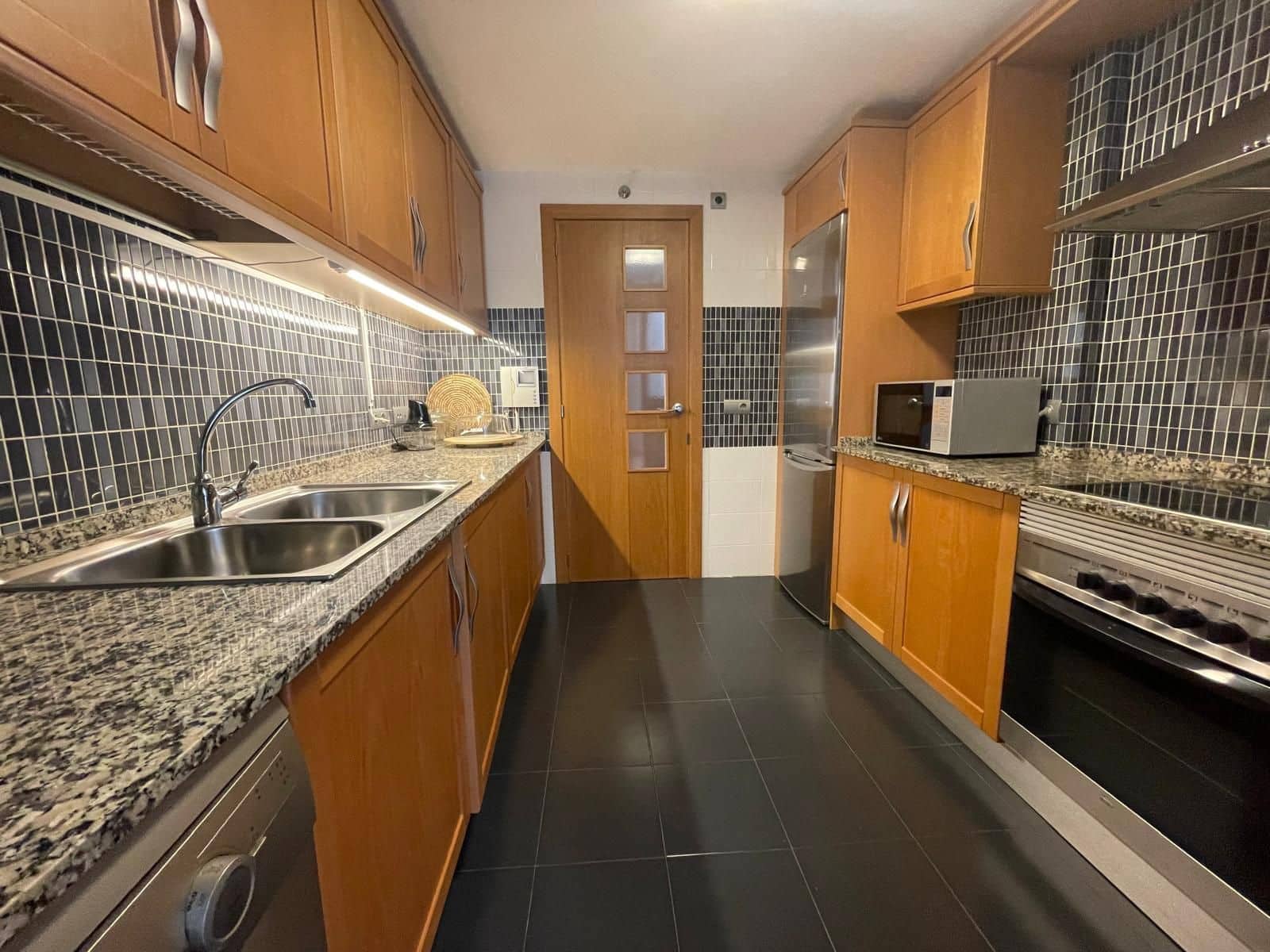 2 Zimmer Apartment zu verkaufen in Estepona mit Pool Garage - 386.000 € (Ref: 10032037)