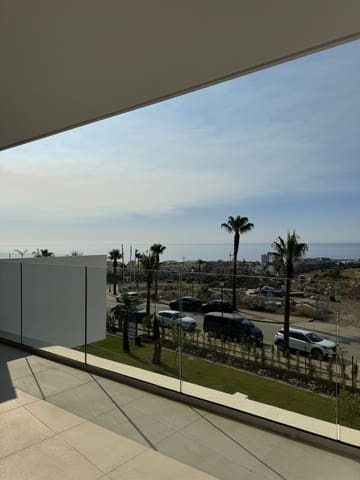 2 quarto Apartamento para venda em La Duquesa / Puerto de la Duquesa, Manilva com piscina - 449 000 € (Ref: 10032076)