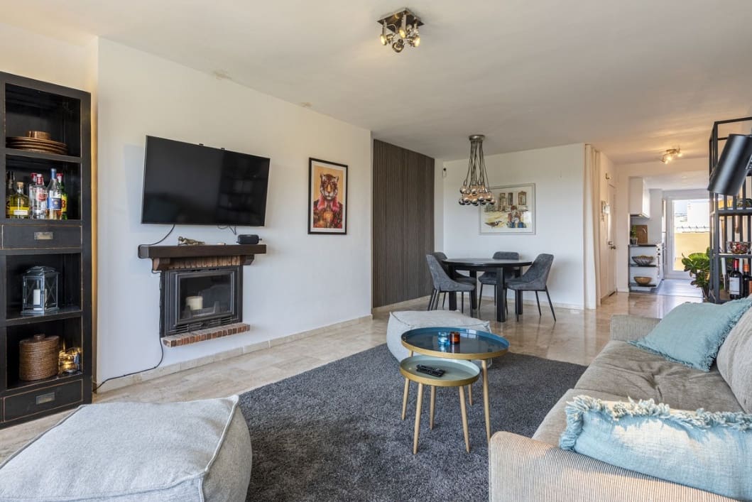 2 quarto Apartamento para venda em New Golden Mile com piscina - 375 000 € (Ref: 10034152)
