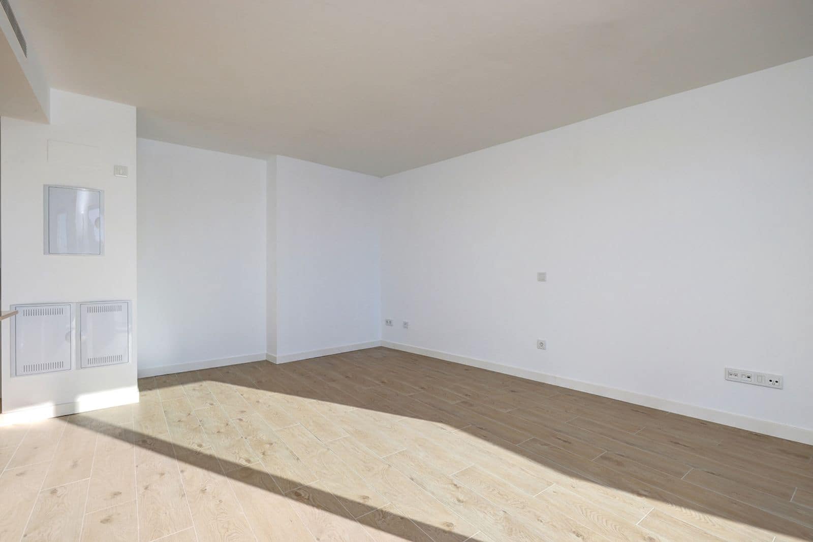 2 sovrum Lägenhet till salu i Estepona med pool garage - 450 000 € (Ref: 10035354)