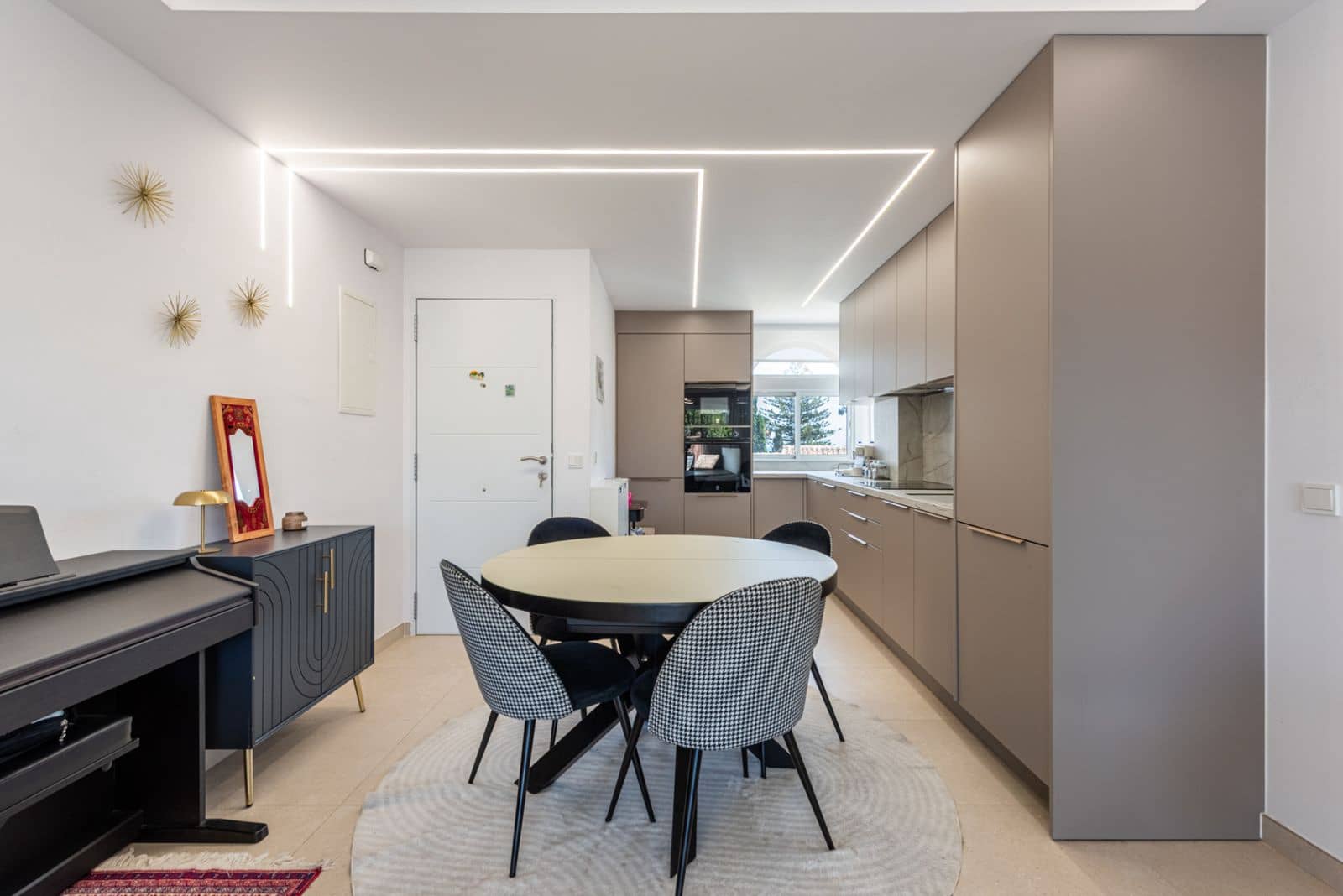 2 makuuhuone Huoneisto myytävänä paikassa La Cala de Mijas mukana uima-altaan - 390 000 € (Ref: 10035356)