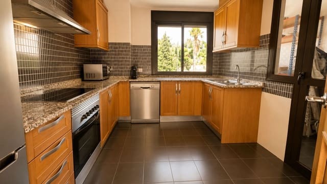 2 sovrum Lägenhet till salu i Estepona med pool garage - 370 000 € (Ref: 10035406)