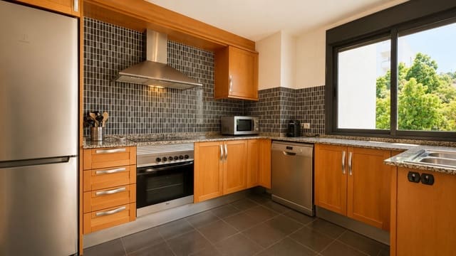 2 sovrum Lägenhet till salu i Estepona med pool garage - 370 000 € (Ref: 10035406)