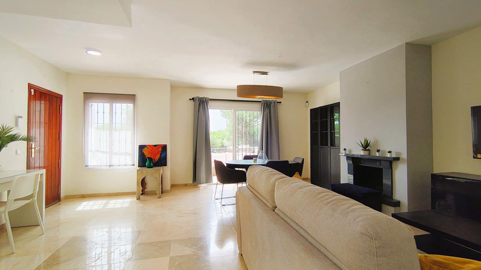 Apartamento de 2 habitaciones en Nueva Andalucia en venta con piscina garaje - 459.000 € (Ref: 10035484)