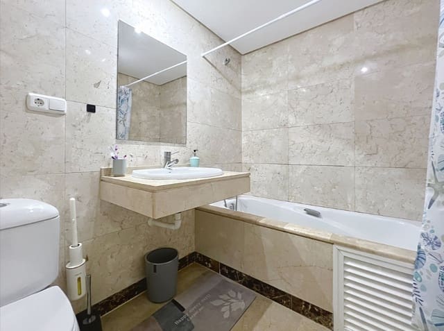 2 quarto Apartamento para venda em La Duquesa / Puerto de la Duquesa, Manilva com piscina garagem - 289 000 € (Ref: 10035593)