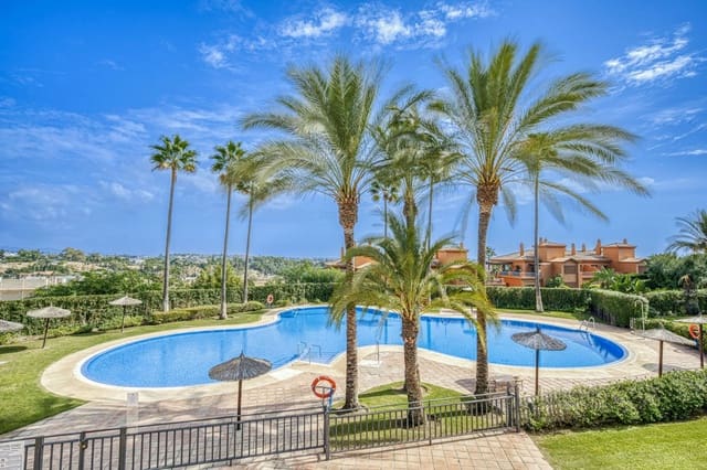 2 bedroom Apartment for sale in Benahavís with pool garage - € 435,000 (Ref: 10037417)
