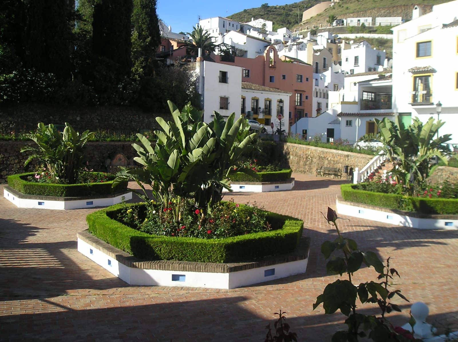 2 bedroom Apartment for sale in Benahavis with pool garage - € 395,000 (Ref: 10037427)