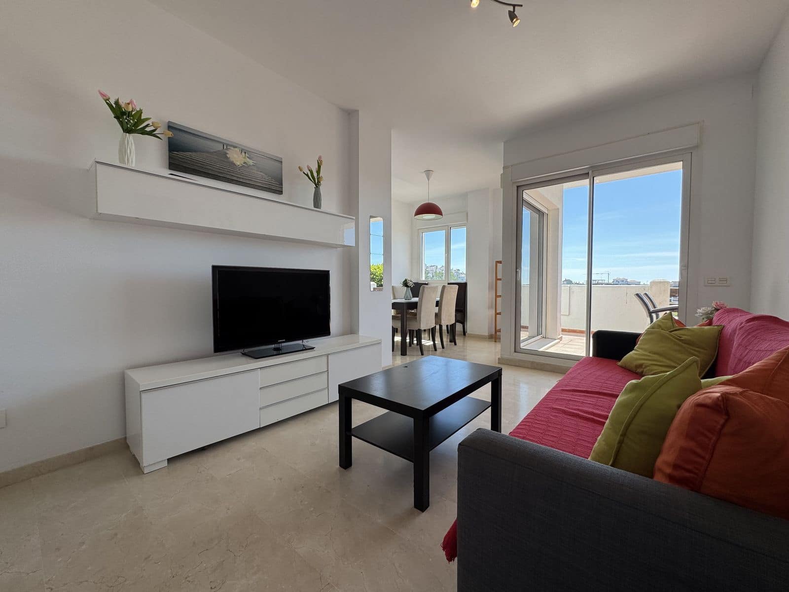 2 Zimmer Apartment zu verkaufen in Estepona mit Pool Garage - 298.000 € (Ref: 10044793)