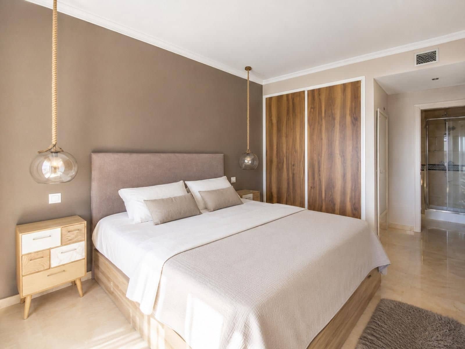 2 slaapkamer Appartement te koop in Los Arqueros met zwembad garage - € 415.000 (Ref: 10047506)