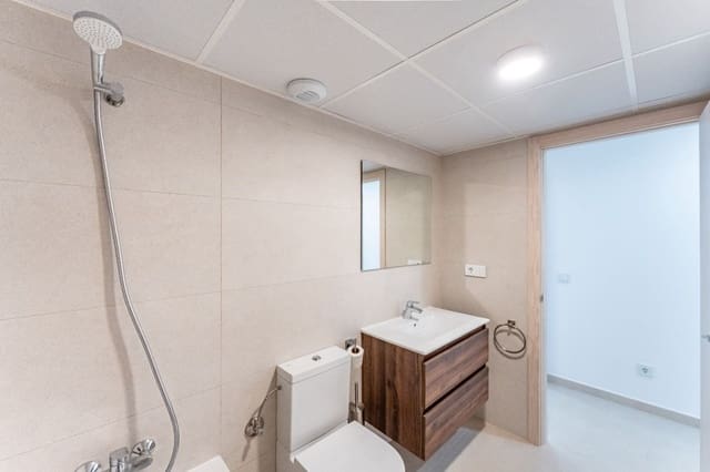2 quarto Apartamento para venda em La Duquesa / Puerto de la Duquesa, Manilva com piscina garagem - 425 000 € (Ref: 10047557)