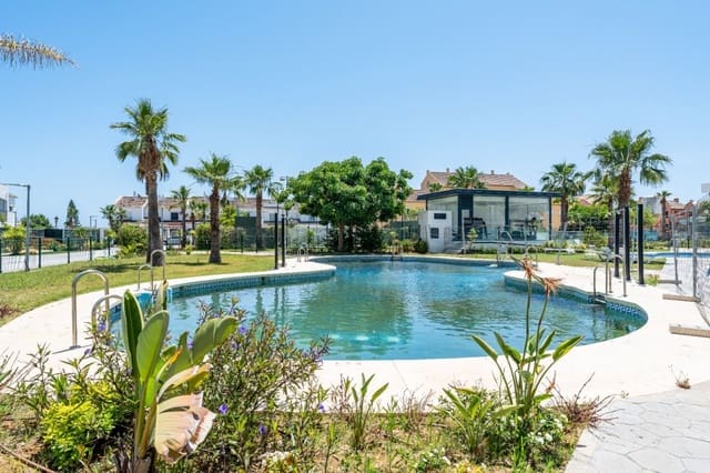2 quarto Apartamento para venda em La Duquesa / Puerto de la Duquesa, Manilva com piscina garagem - 425 000 € (Ref: 10047557)