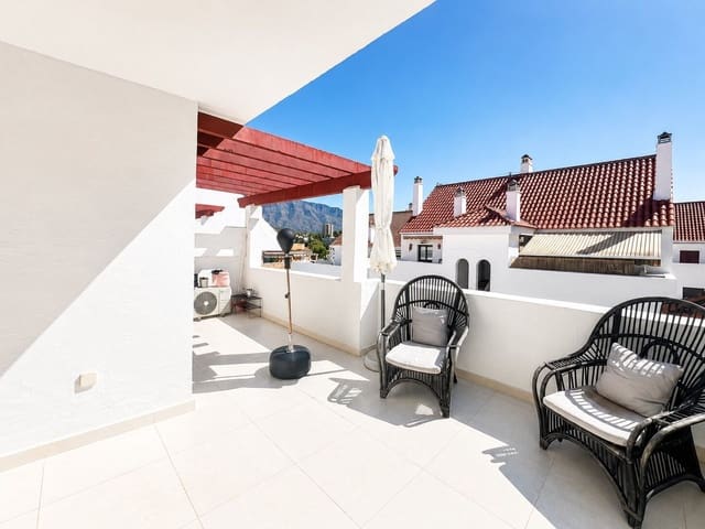 Apartamento de 3 habitaciones en Nueva Andalucía, Almería ciudad en venta con piscina garaje - 499.000 € (Ref: 10047559)