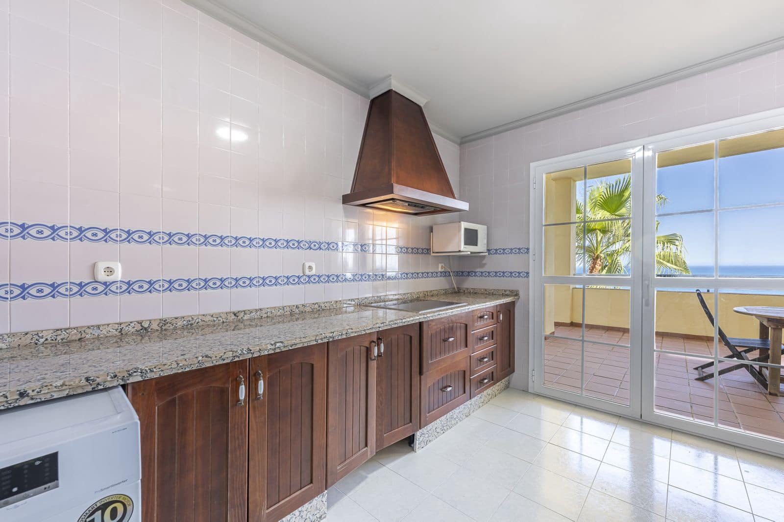 Apartamento de 3 habitaciones en Manilva en venta con piscina garaje - 469.000 € (Ref: 10047562)