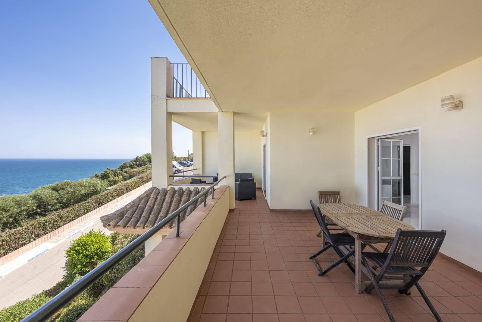 Apartamento de 3 habitaciones en Manilva en venta con piscina garaje - 469.000 € (Ref: 10047562)