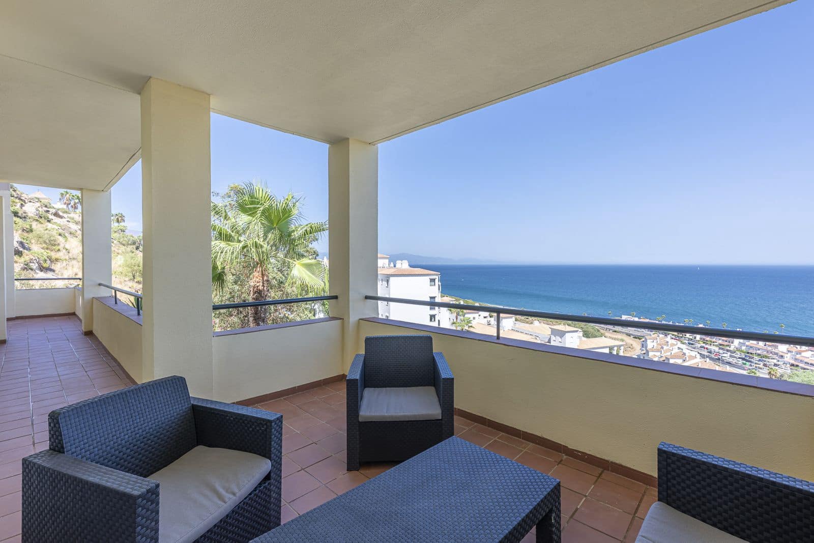 Apartamento de 3 habitaciones en Manilva en venta con piscina garaje - 469.000 € (Ref: 10047562)