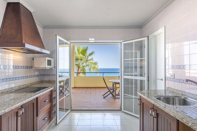 Apartamento de 3 habitaciones en Manilva en venta con piscina garaje - 469.000 € (Ref: 10047562)