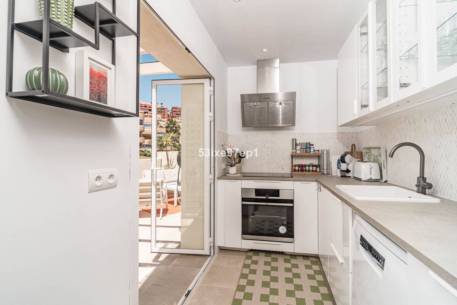 2 slaapkamer Penthouse te koop in Calahonda met zwembad garage - € 439.000 (Ref: 10049384)